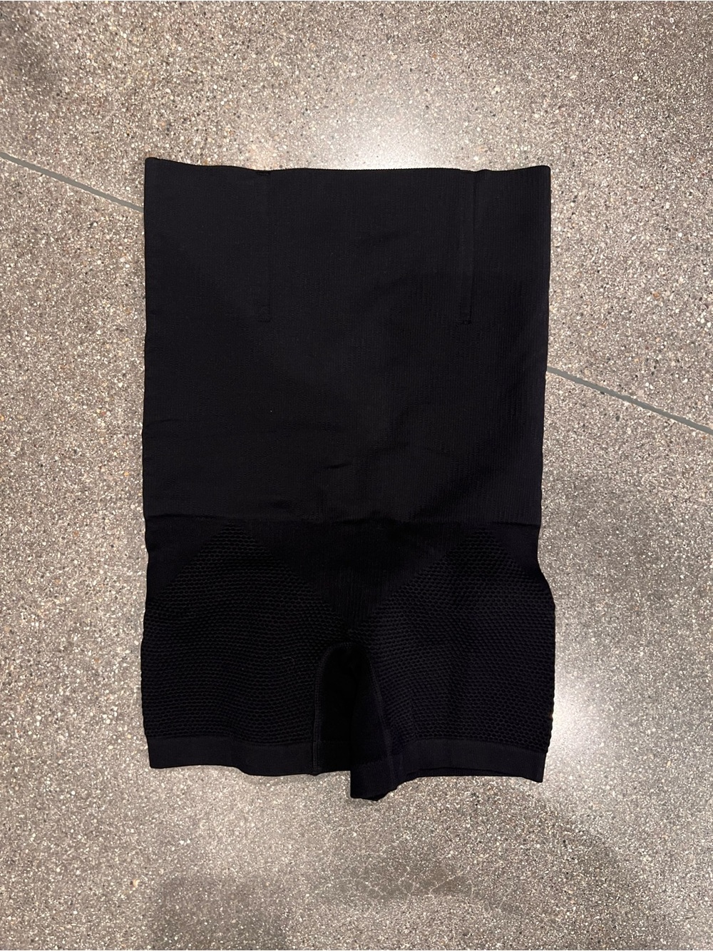 High-Waist Black Shaping Shorts - Smooth Control